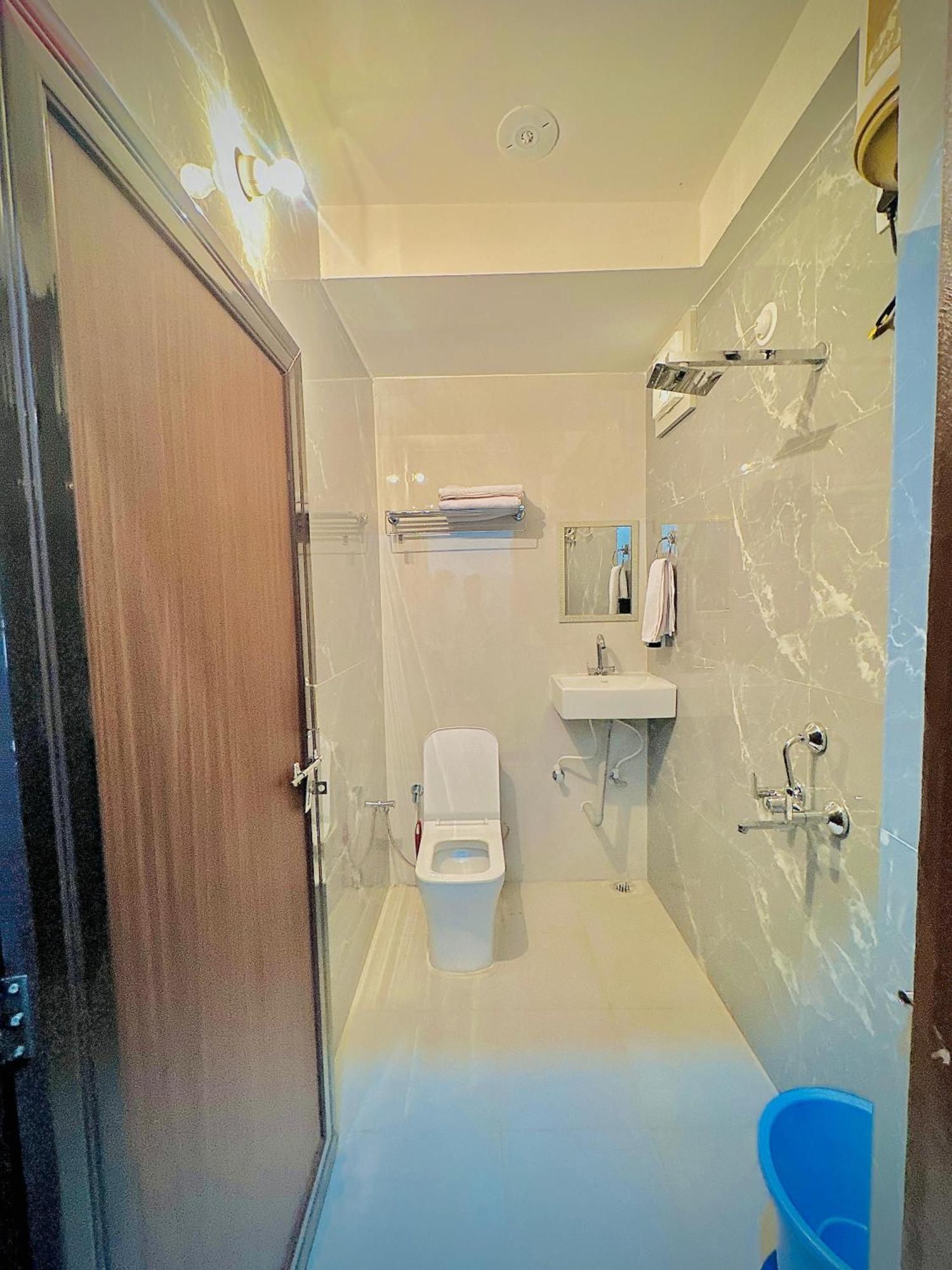 Hotel Tiger View Alwar Exterior photo